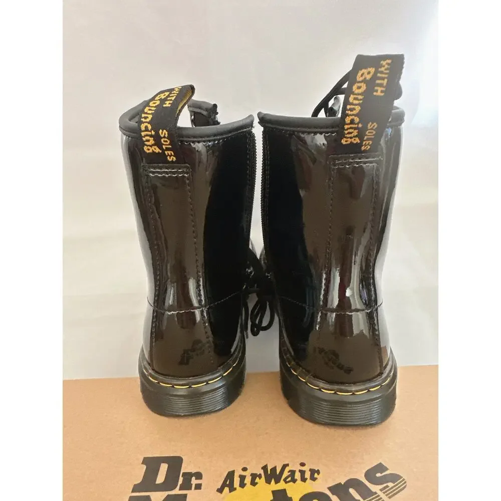 Dr. Martens fits women